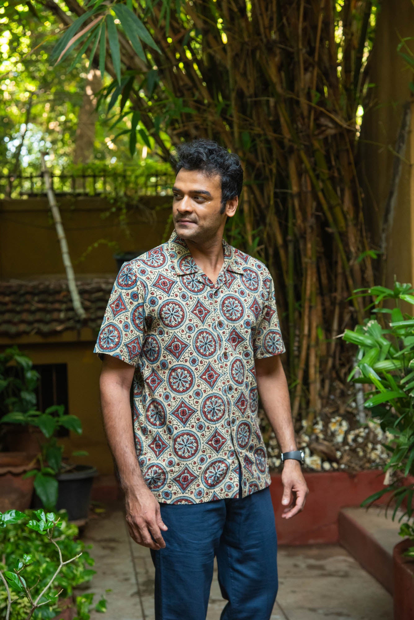 
                  
                    MEN RESORT SHIRT H/SLV SLIM FIT
                  
                