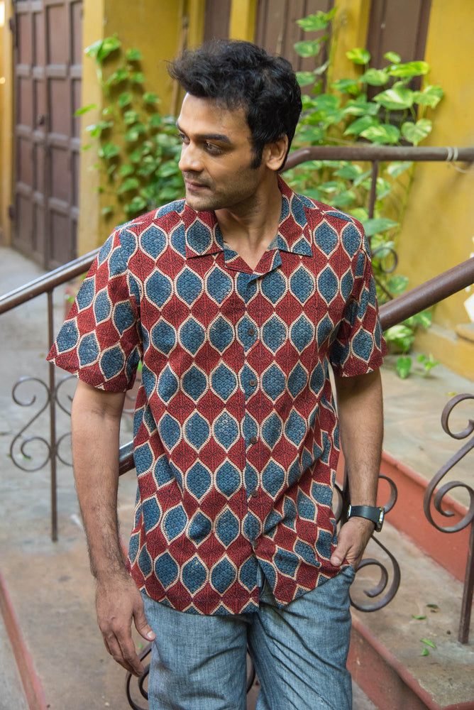 
                  
                    MEN RESORT SHIRT H/SLV SLIM FIT
                  
                