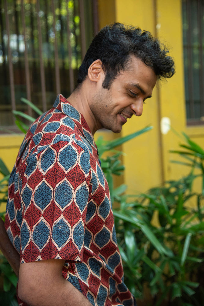 
                  
                    MEN RESORT SHIRT H/SLV SLIM FIT
                  
                