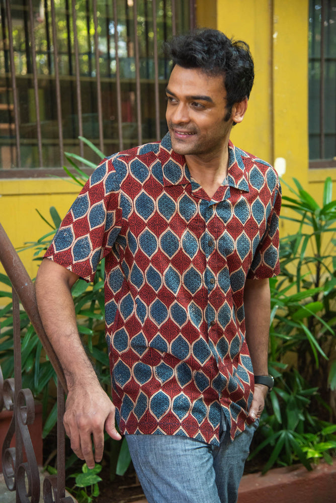 
                  
                    MEN RESORT SHIRT H/SLV SLIM FIT
                  
                