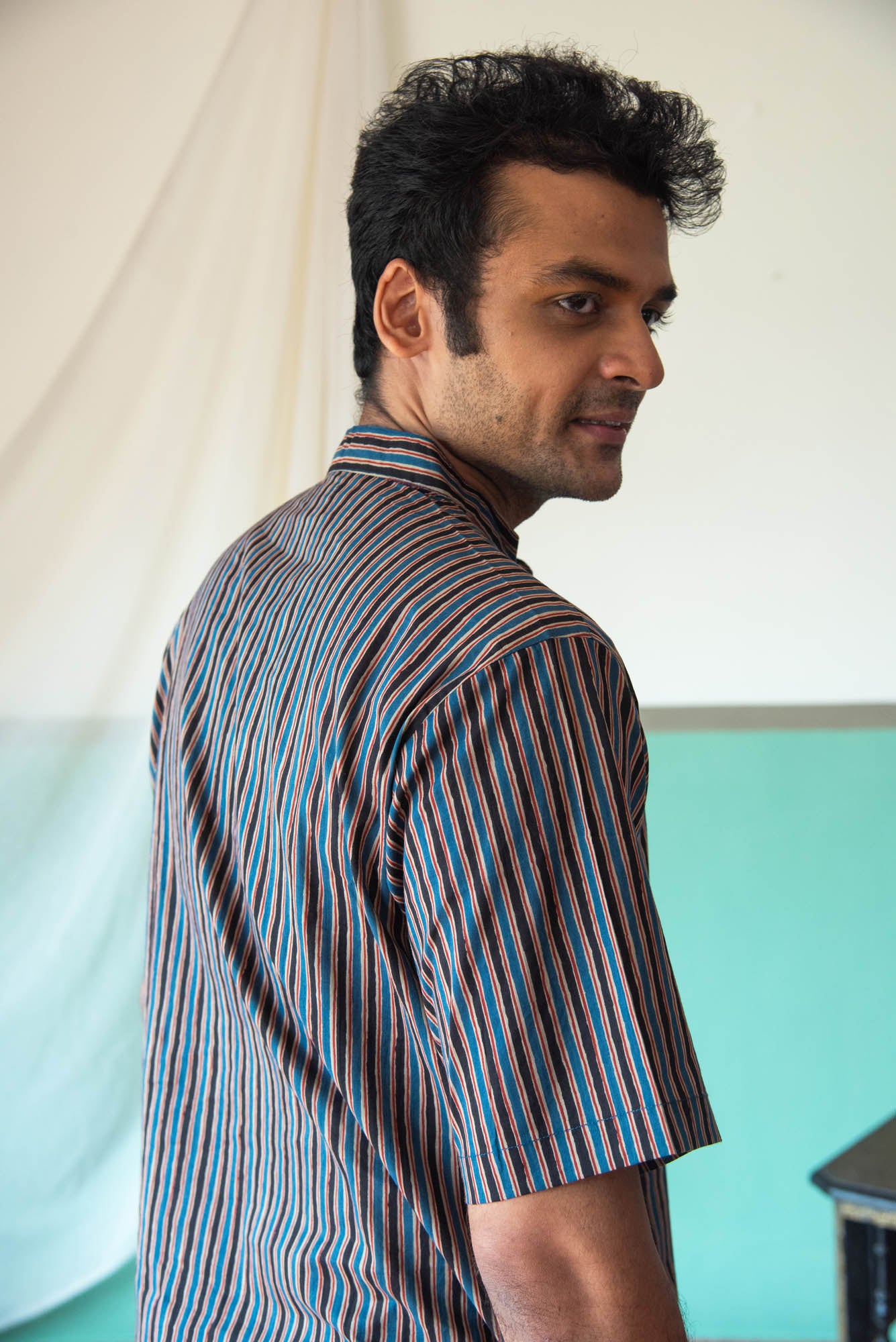 
                  
                    MEN SHORT KURTHA H/SL SLIM FIT
                  
                