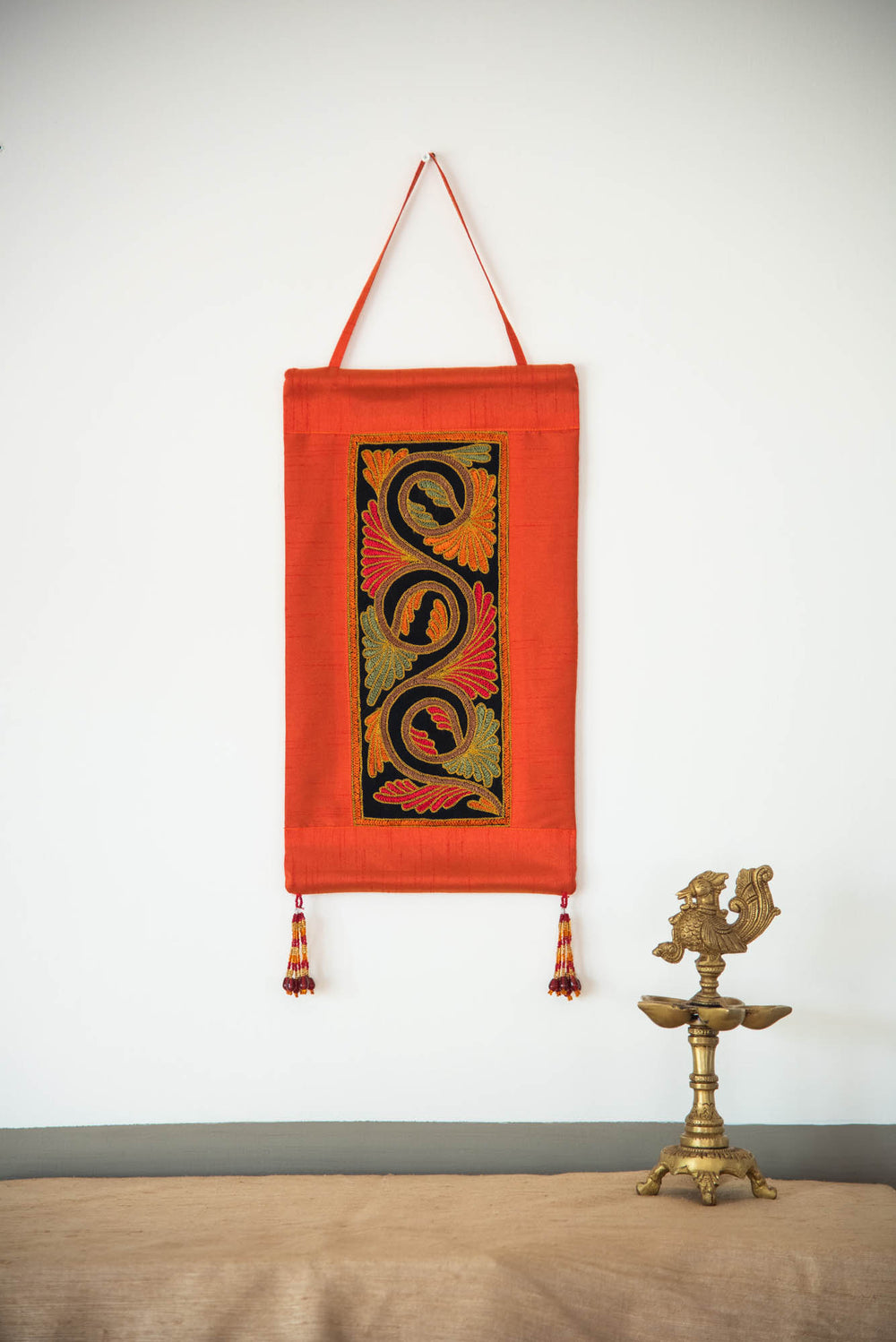 VINE EMB LONG WALL PANEL