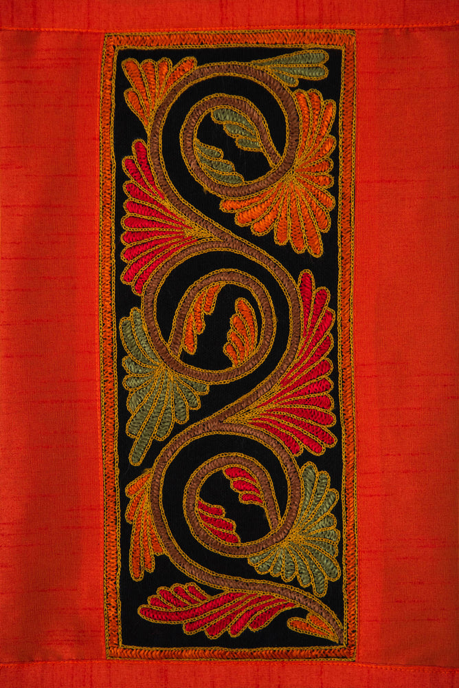 
                  
                    VINE EMB LONG WALL PANEL
                  
                