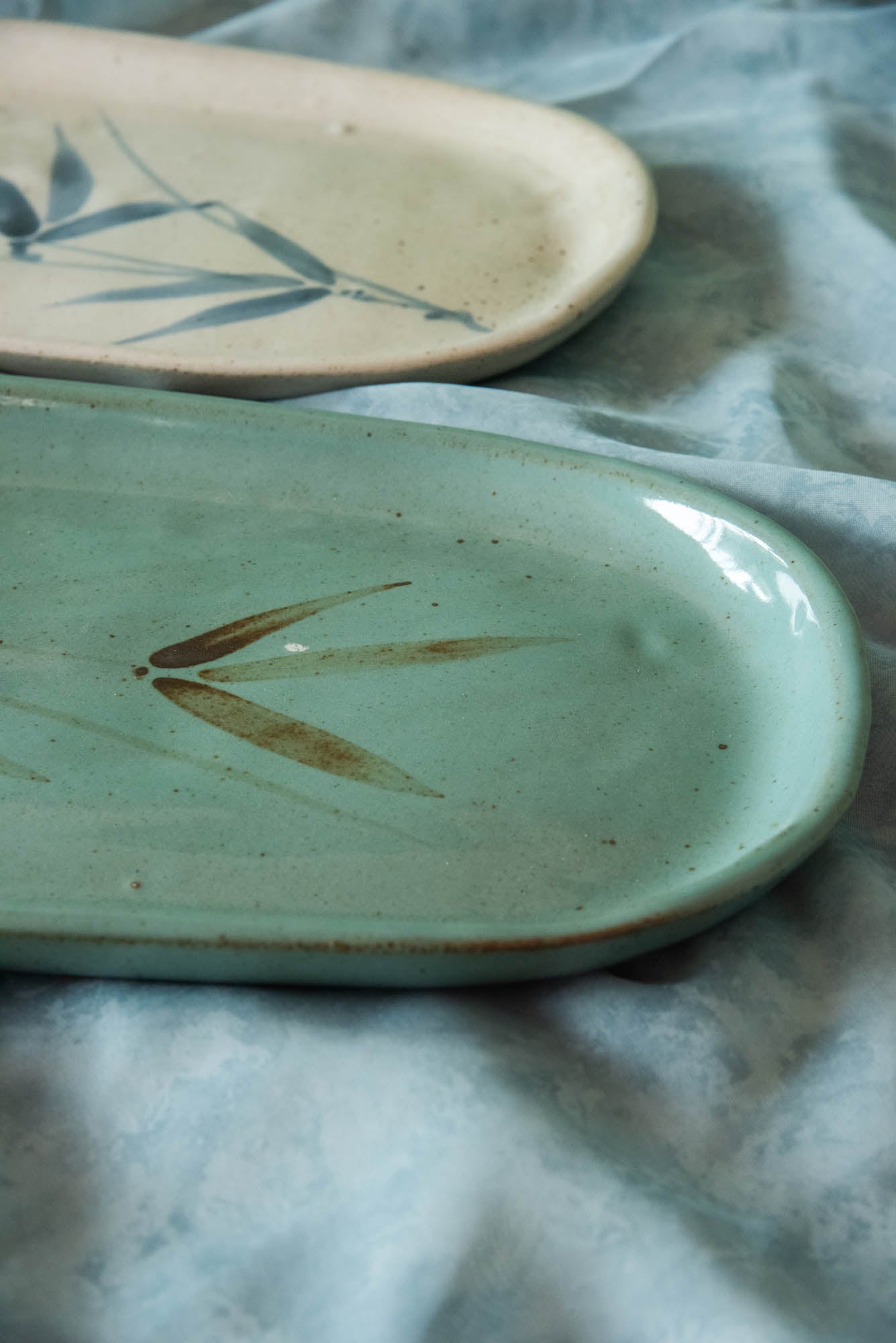 
                  
                    EXTRA LARGE OVAL TRAY
                  
                