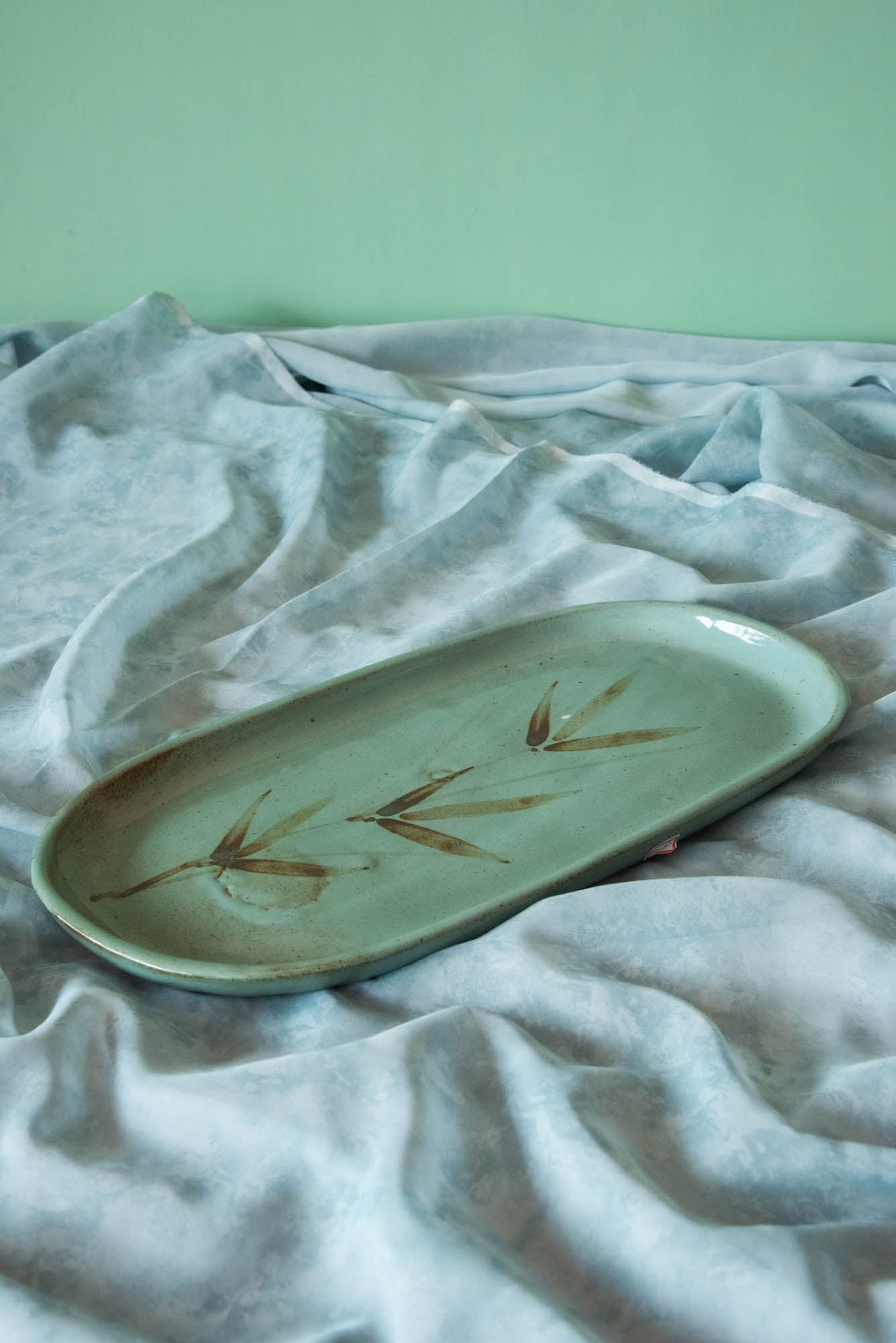 
                  
                    EXTRA LARGE OVAL TRAY
                  
                