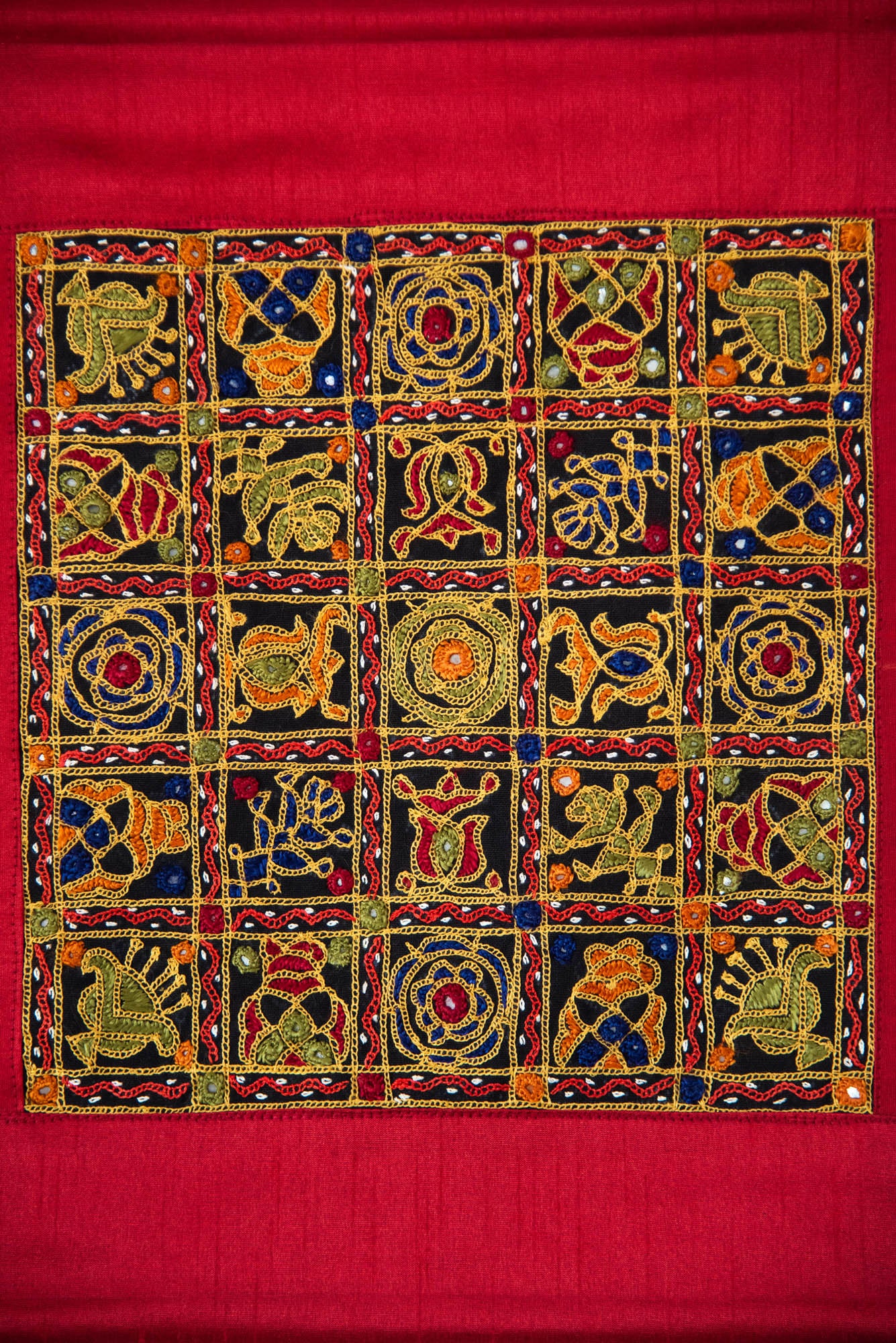 
                  
                    MORIYA 25 BUTTA WALL PANEL
                  
                