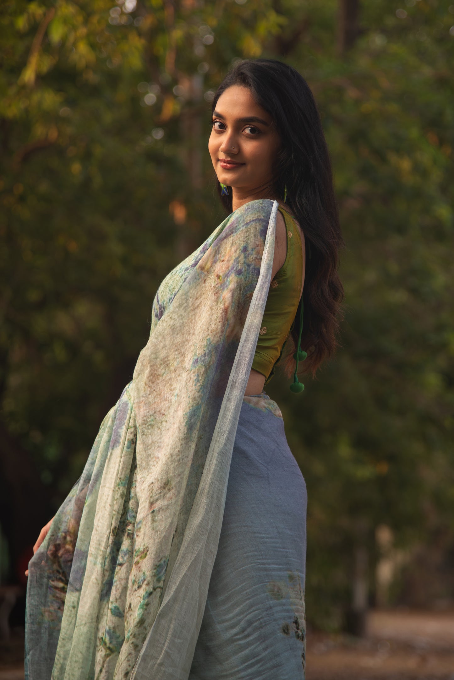 
                  
                    Linen Saree
                  
                