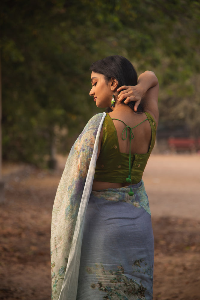 
                  
                    Linen Saree
                  
                