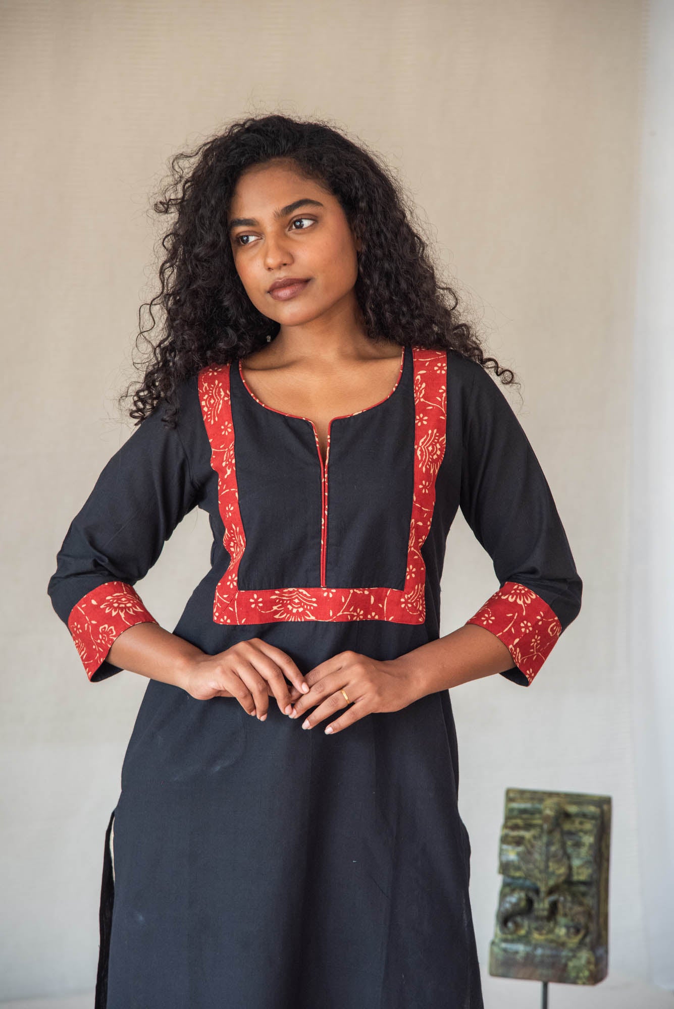 
                  
                    WOMEN LONG KURTHA 3/4 SLVE
                  
                