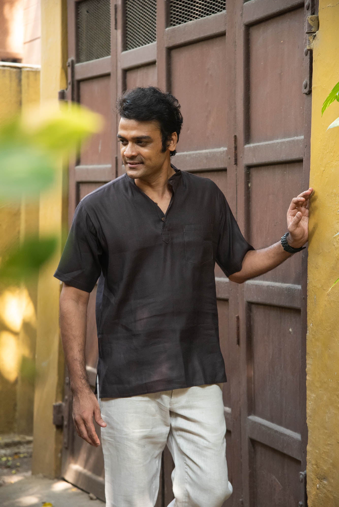 
                  
                    CT MEN SHORT KURTHA H/SLV
                  
                