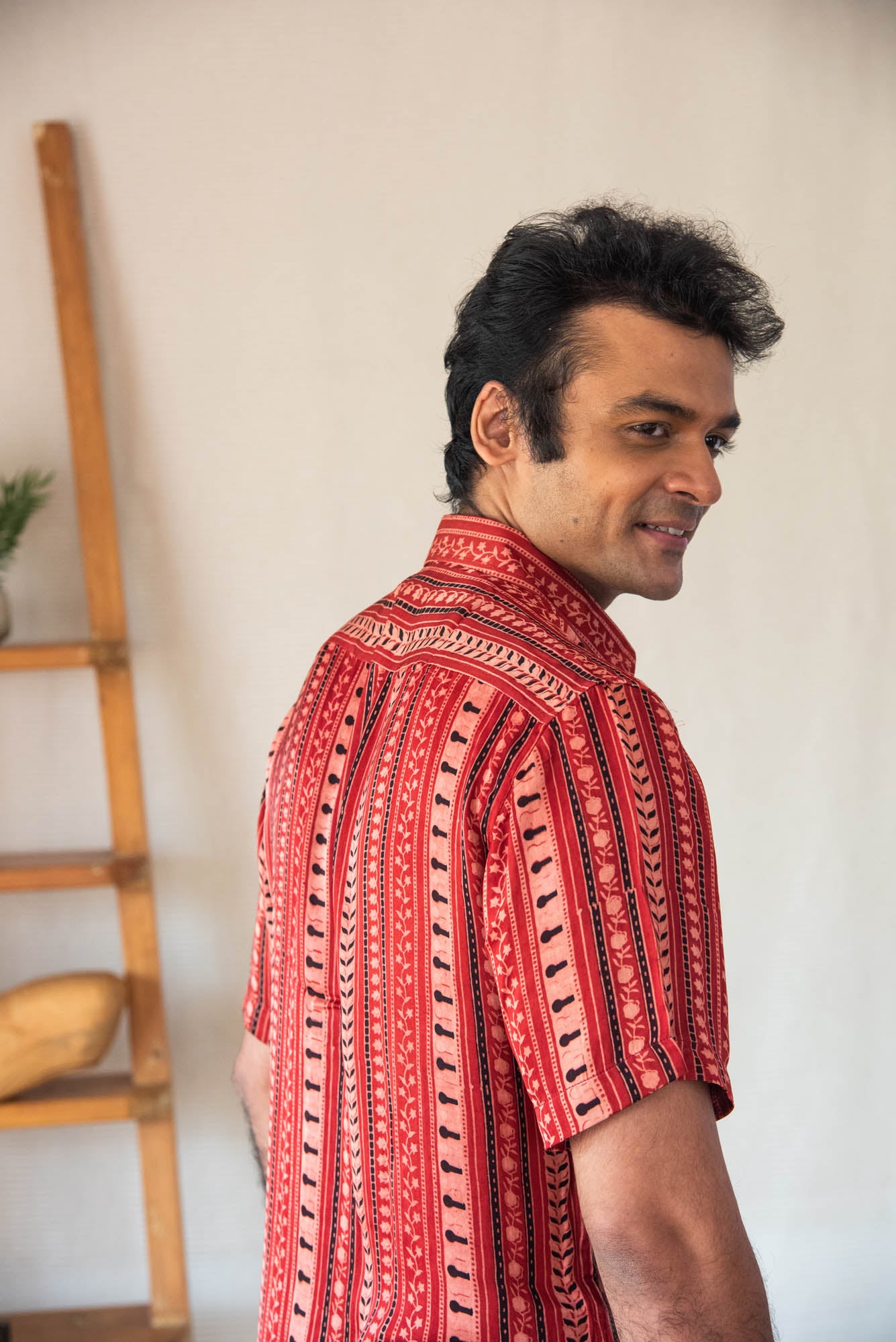 
                  
                    MODAL SILK MEN SHIRT H/SLV
                  
                