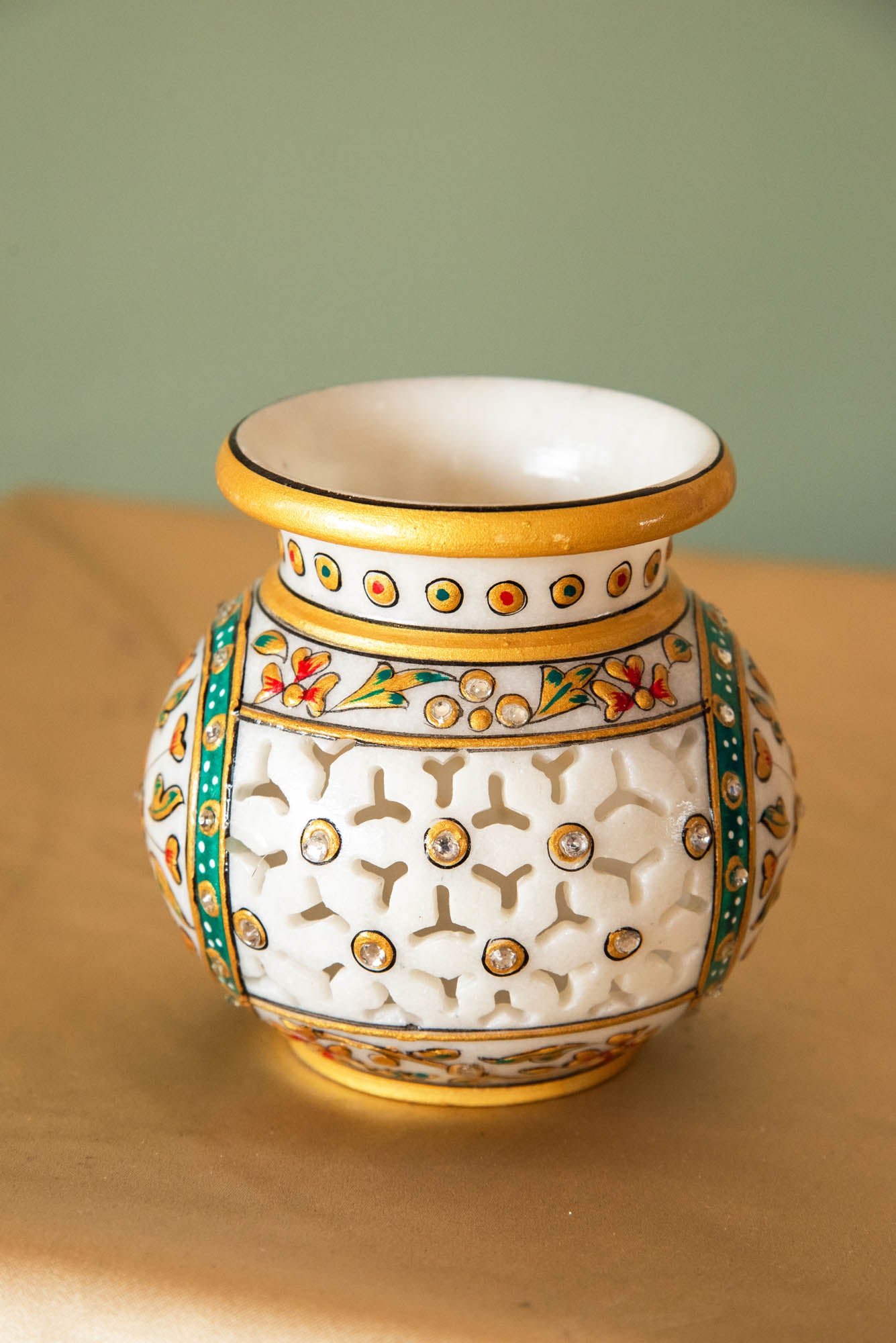 
                  
                    MARBLE LOTA CUT WORK
                  
                