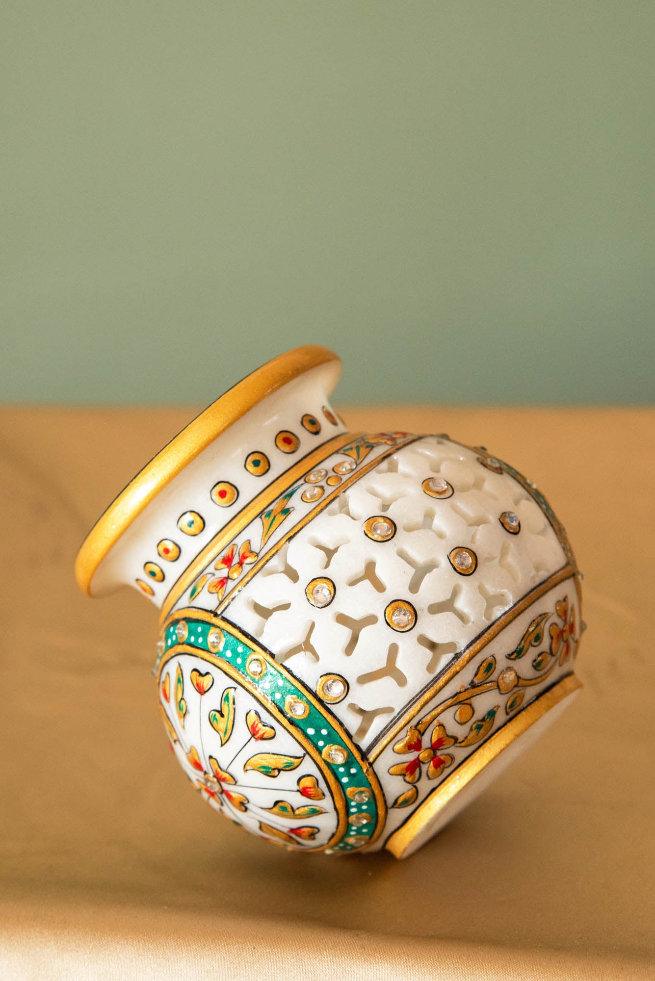 
                  
                    MARBLE LOTA CUT WORK
                  
                