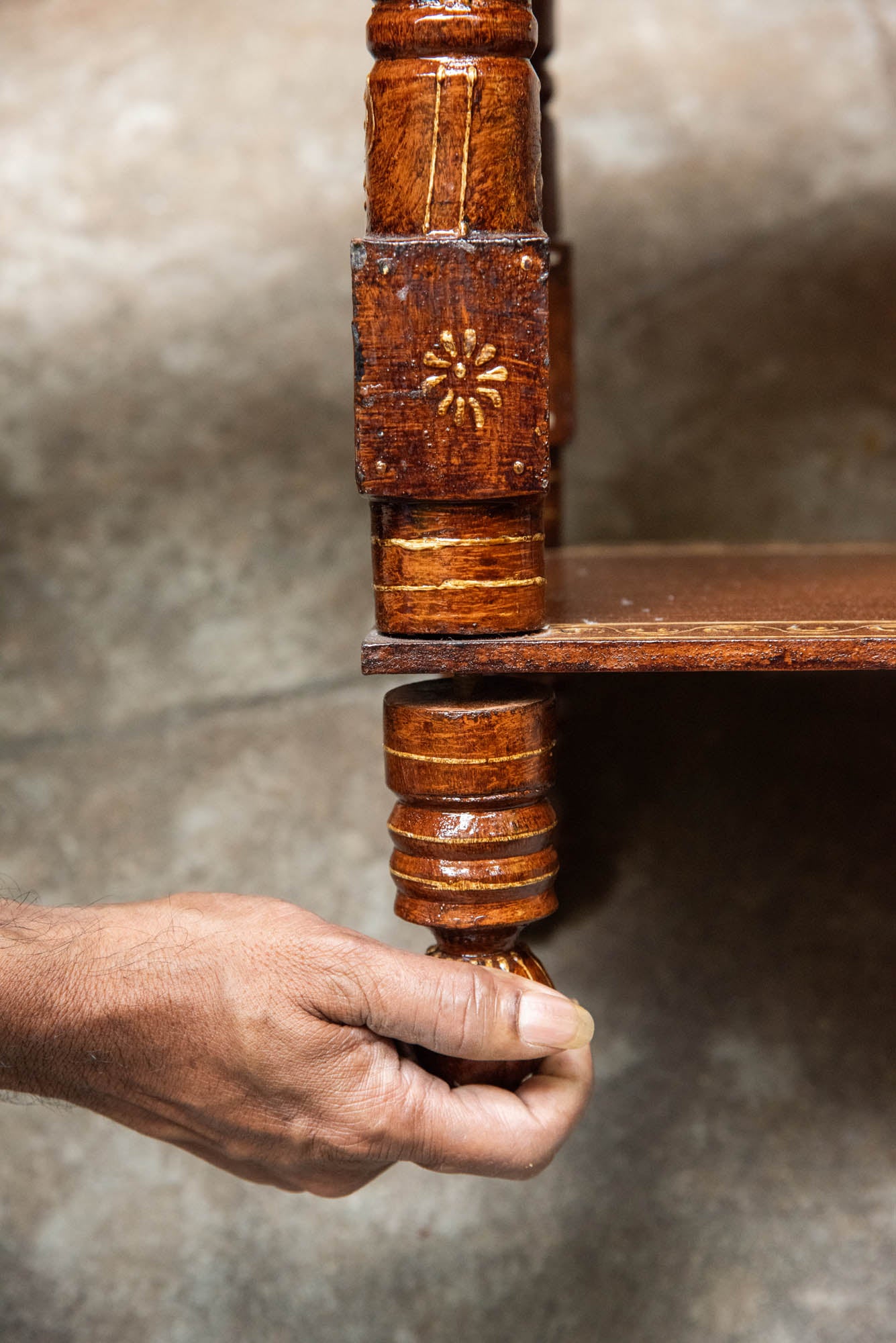 
                  
                    WD FOLDING SHOW PCS MAHRABI SET
                  
                