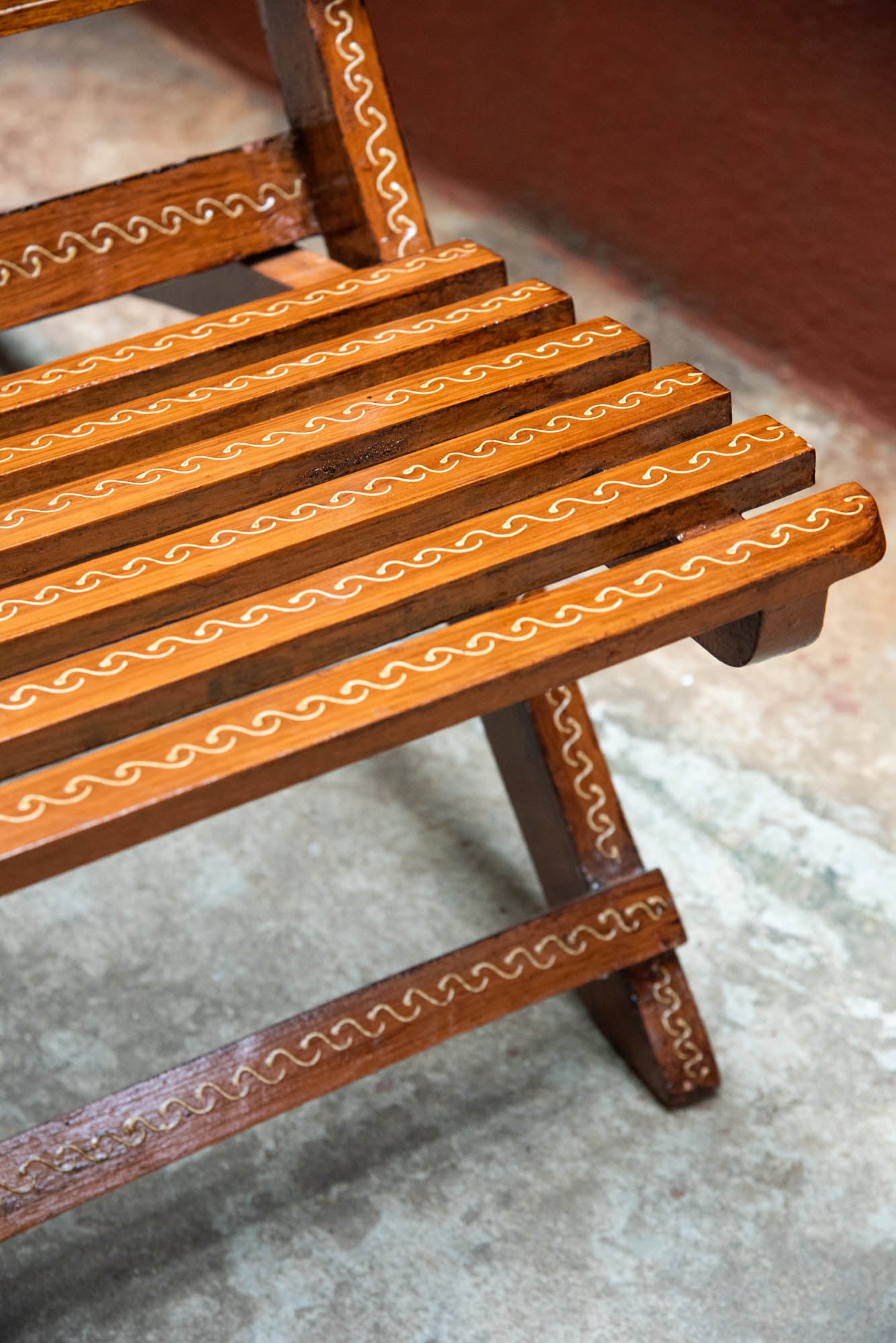 
                  
                    WD FOLDING SHOW PCS MAHRABI SET
                  
                