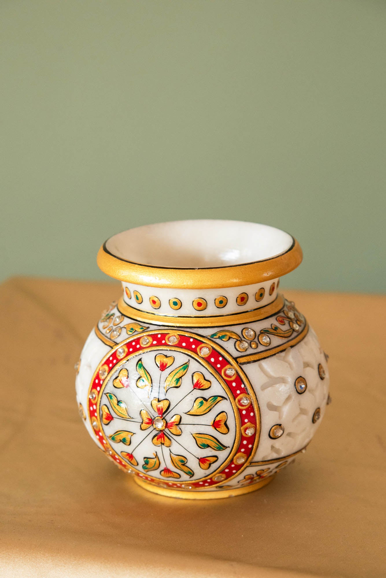 
                  
                    MARBLE LOTA CUT WORK
                  
                