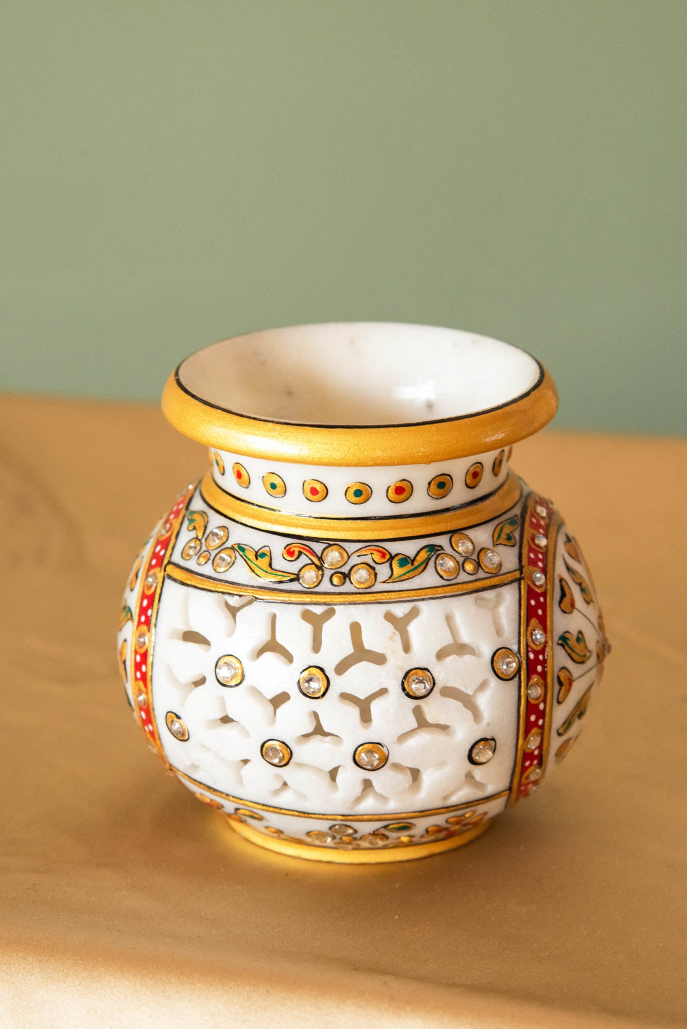 
                  
                    MARBLE LOTA CUT WORK
                  
                