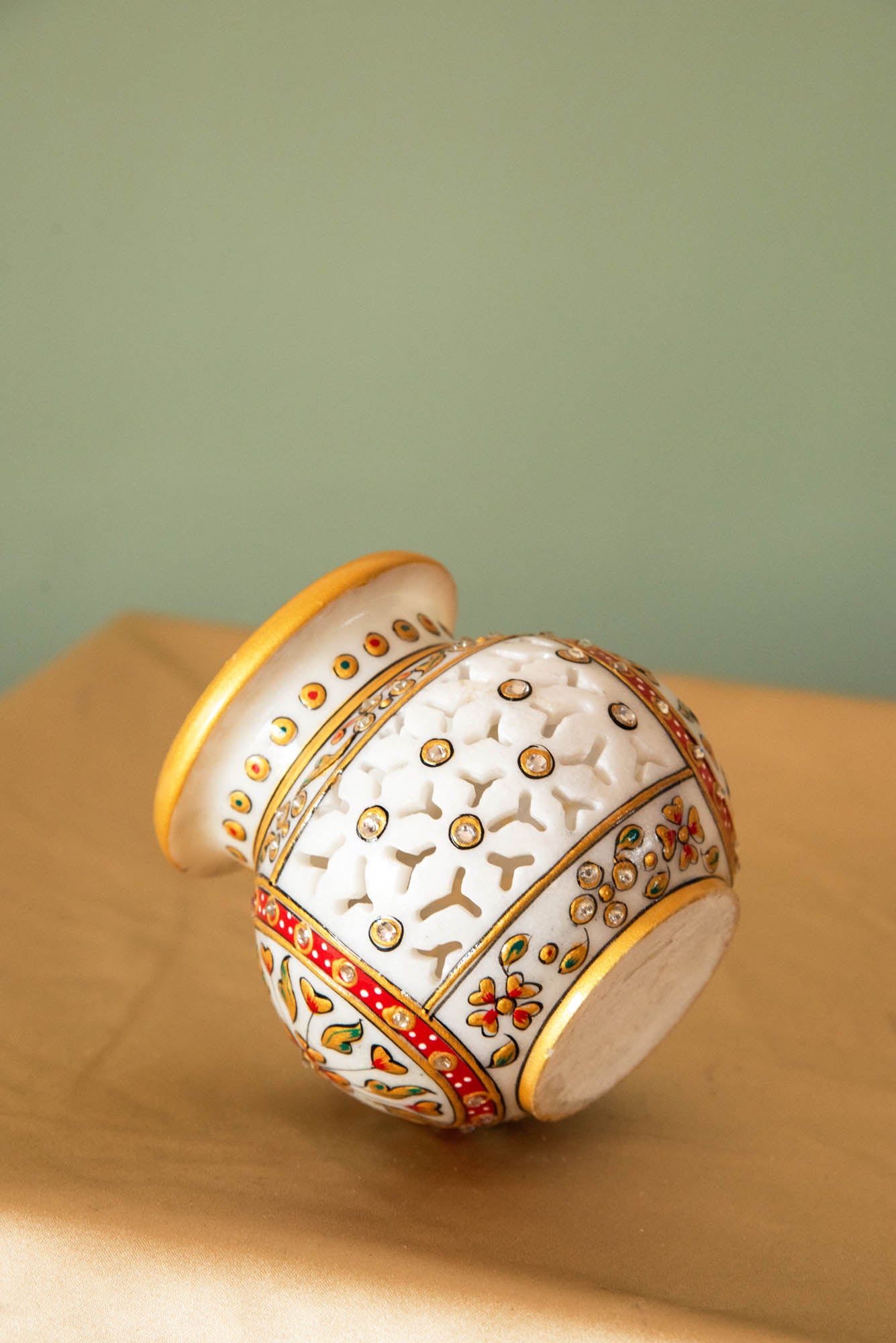 
                  
                    MARBLE LOTA CUT WORK
                  
                