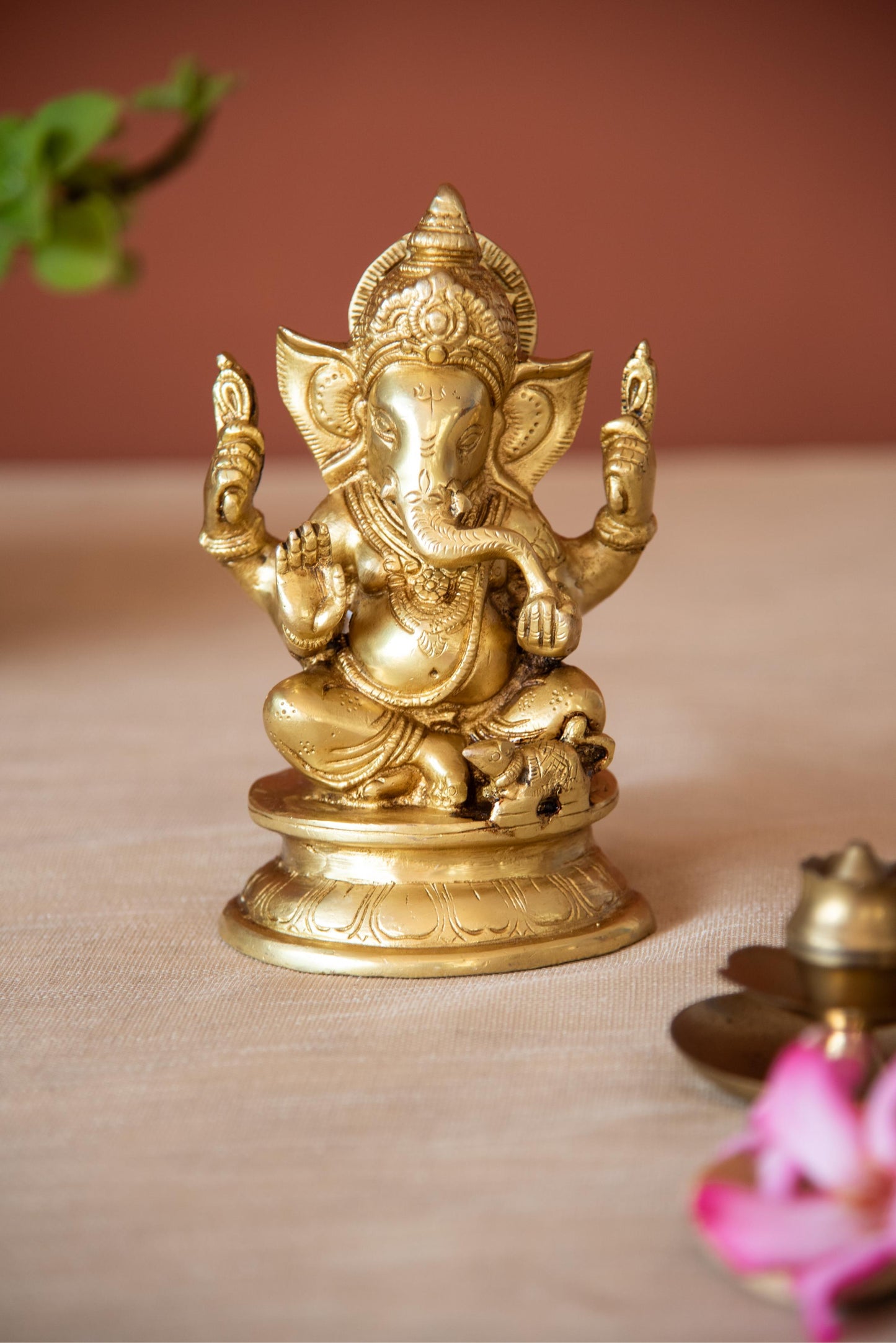 
                  
                    Crown Ganesh On Stand
                  
                