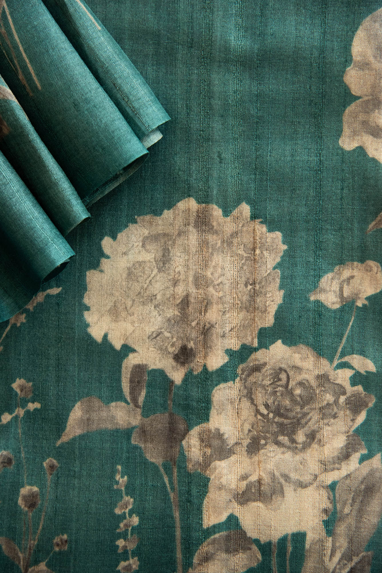 
                  
                    TUSSAR DIGITAL PRINT SAREE
                  
                