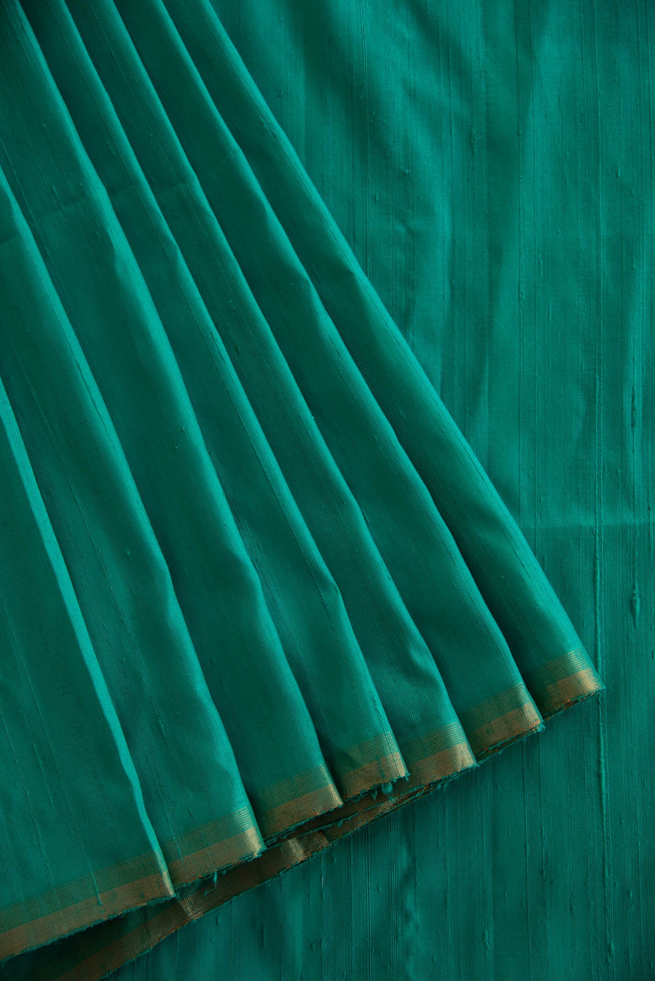 
                  
                    DUPION SILK SAREE-DR562
                  
                