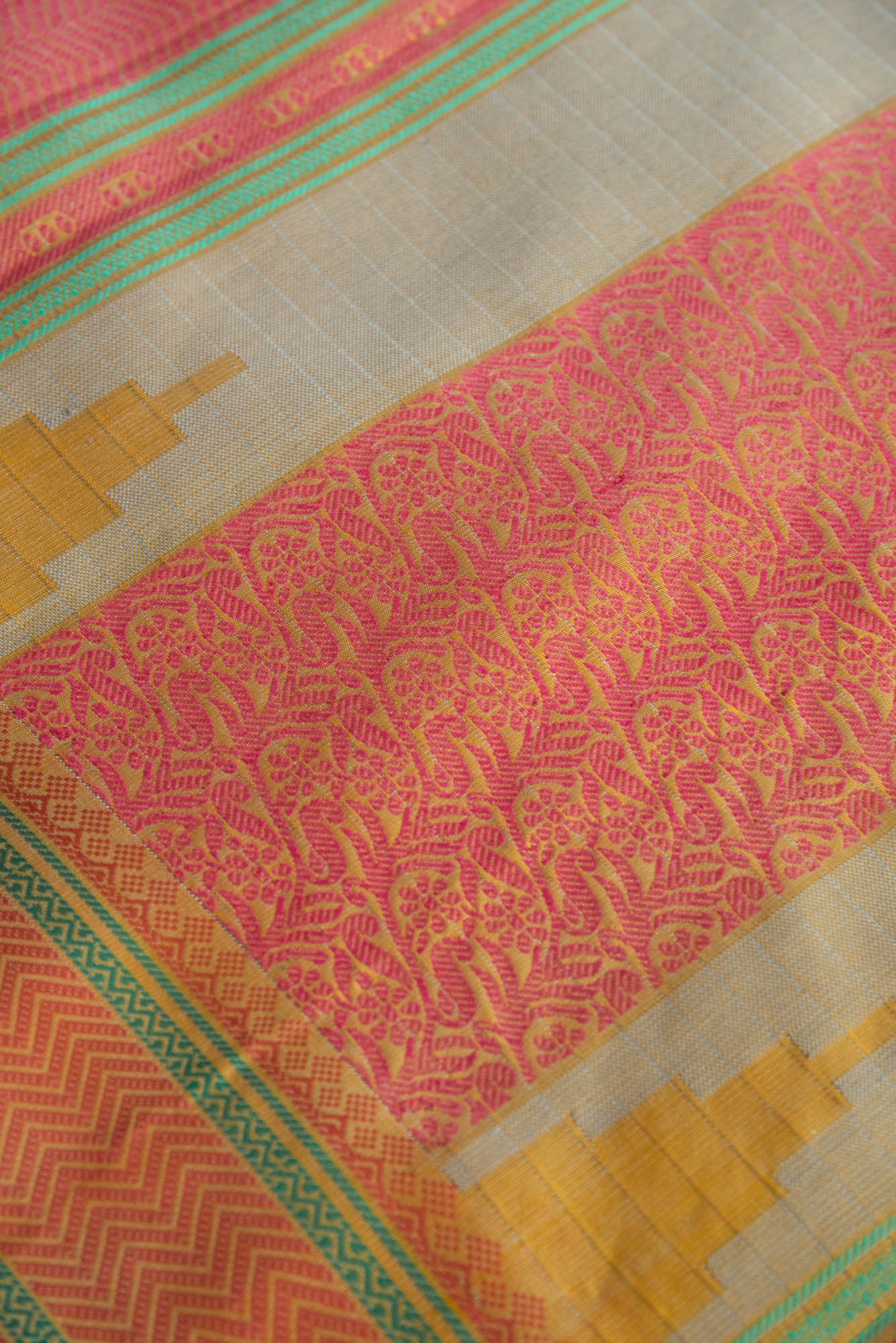
                  
                    KANCHI SILK SAREE-BG5431
                  
                