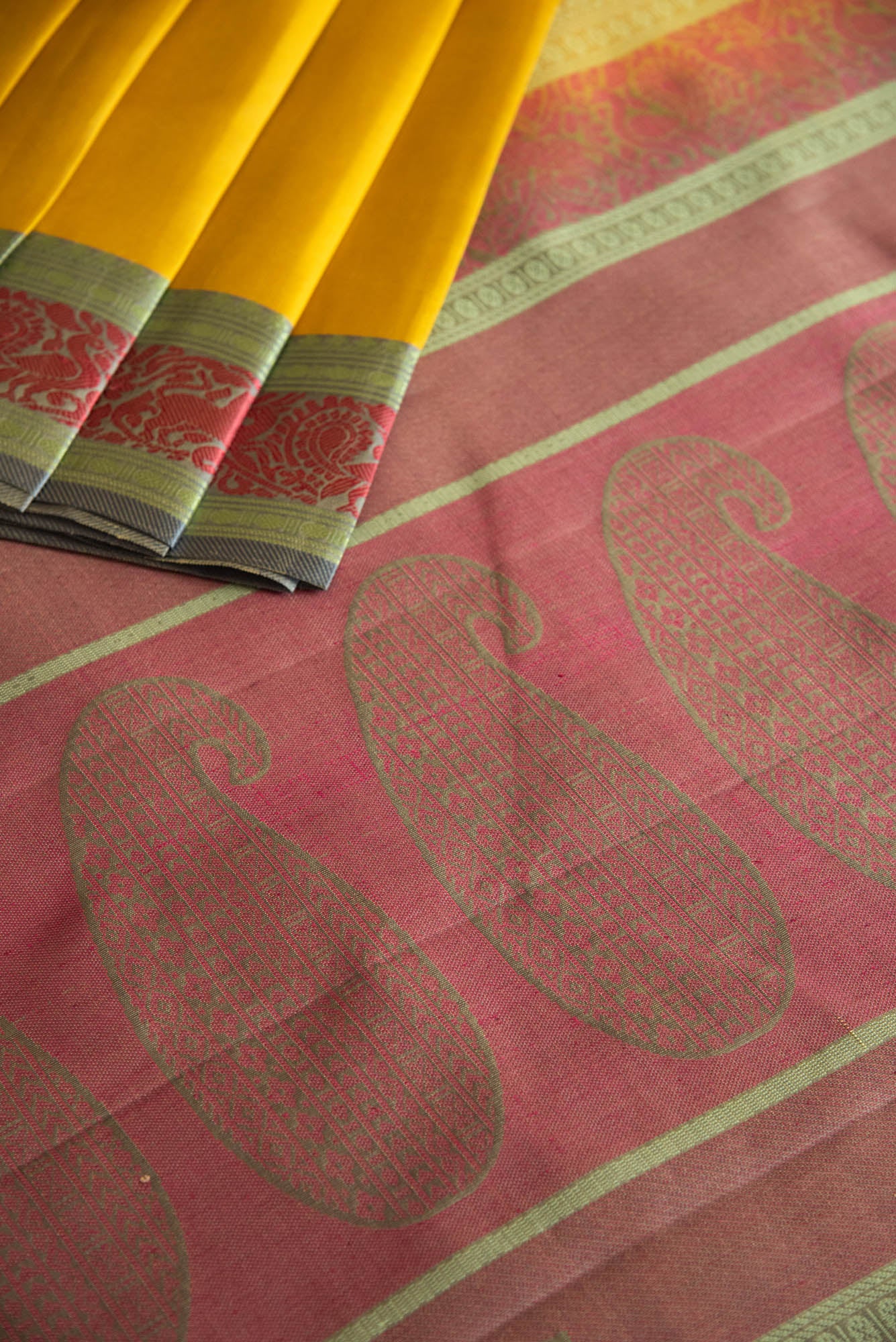 
                  
                    KANCHI SILK SAREE-BG5438
                  
                