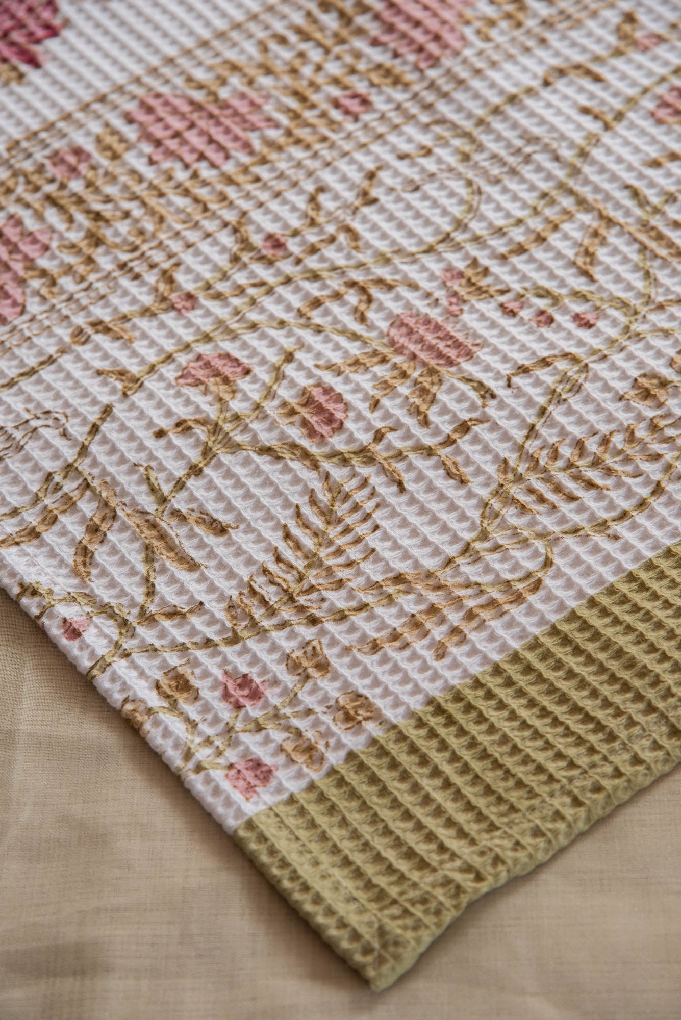 
                  
                    COTTON TOWEL 30X60 IN
                  
                