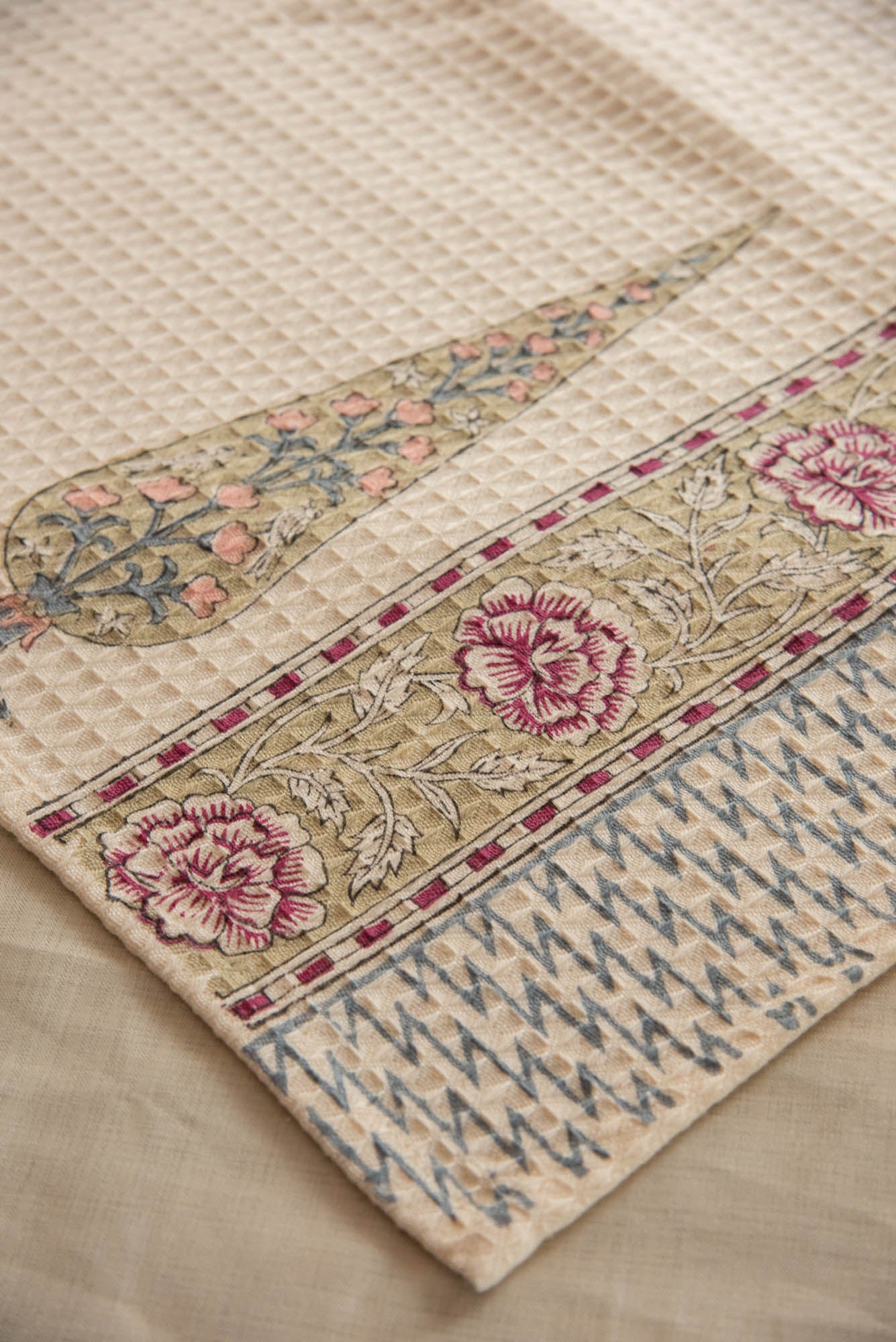 
                  
                    COTTON BATH TOWEL
                  
                