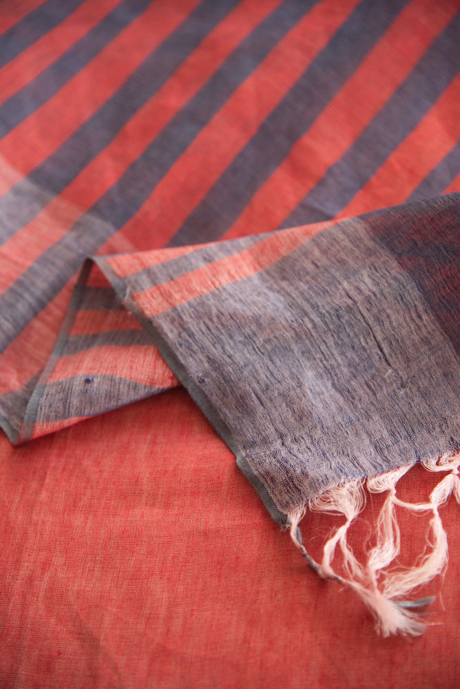 
                  
                    Linen Silk Saree
                  
                