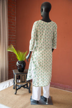 
                  
                    Long Kurta ¾ Slevee
                  
                